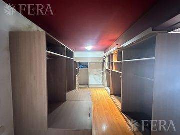 Venta de departamento de 2 ambientes con cochera en Barracas