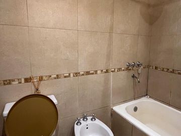 Venta de Departamento en Parque Patricios.  Apto crédito.