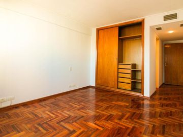 Amplio Dpto de 3 dorm -  Apto Credito! Piso alto con vista a plaza Colon
