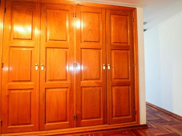 Amplio Dpto de 3 dorm -  Apto Credito! Piso alto con vista a plaza Colon