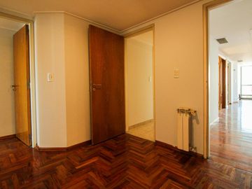 Amplio Dpto de 3 dorm -  Apto Credito! Piso alto con vista a plaza Colon
