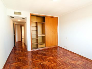 Amplio Dpto de 3 dorm -  Apto Credito! Piso alto con vista a plaza Colon