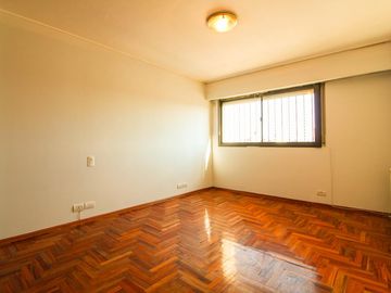 Amplio Dpto de 3 dorm -  Apto Credito! Piso alto con vista a plaza Colon