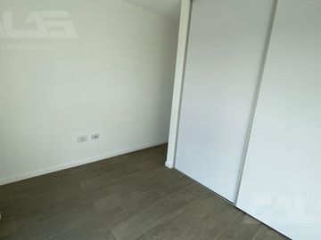 Departamento 2 dormitorios baño en suite en Ituzaingó Centro