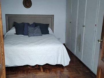 Prox. Av. Maipú. ** Antiguo 4 amb. RECICLADO