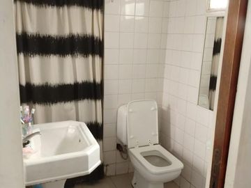 Prox. Av. Maipú. ** Antiguo 4 amb. RECICLADO