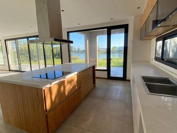 Casa en venta 4 Ambientes - El  Cantón