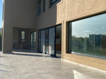 Casa en venta 4 Ambientes - El  Cantón