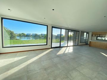 Casa en venta 4 Ambientes - El  Cantón
