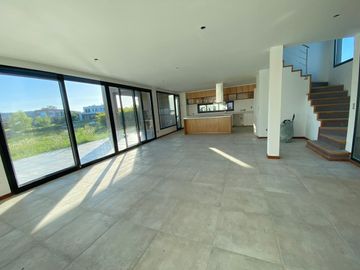 Casa en venta 4 Ambientes - El  Cantón