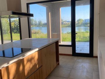 Casa en venta 4 Ambientes - El  Cantón