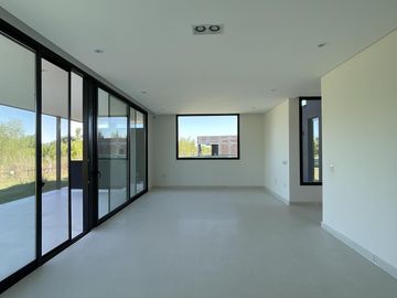 Casa en venta en El Naudir - A Estrenar