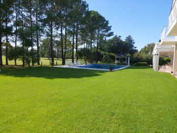 Casa en Mayling Club De Campo-lote al golf-Lorena Ciccone Real Estate