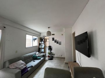 Departamento PH tres ambientes planta baja con cochera en Venta en Bernal