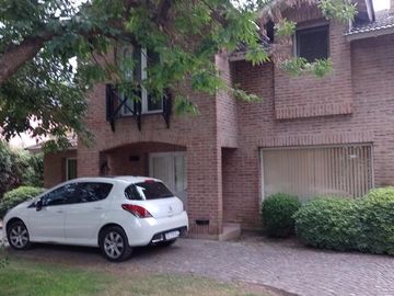 Casa en venta 5 amb Country Banco Provincia