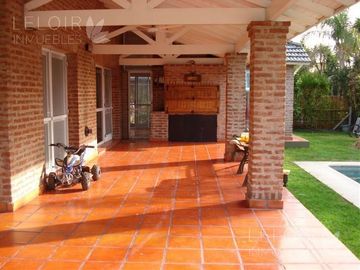 Casa en venta 5 amb Country Banco Provincia