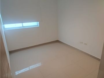SE VENDE AMPLIO APARTAMENTO EN EL PORTAL DE GENOVES
