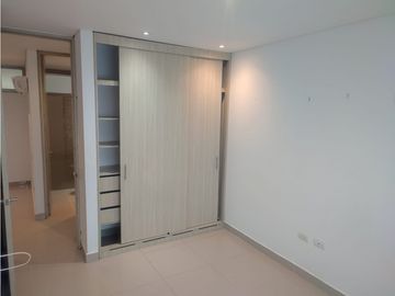 SE VENDE AMPLIO APARTAMENTO EN EL PORTAL DE GENOVES