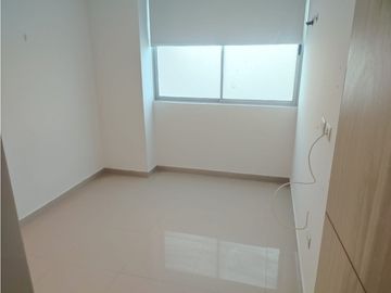SE VENDE AMPLIO APARTAMENTO EN EL PORTAL DE GENOVES