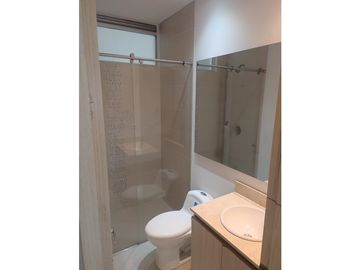 SE VENDE AMPLIO APARTAMENTO EN EL PORTAL DE GENOVES