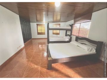 SE VENDE FINCA LAGO CALIMA AR