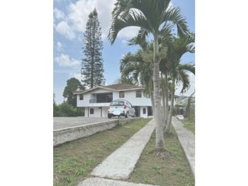 SE VENDE FINCA LAGO CALIMA AR