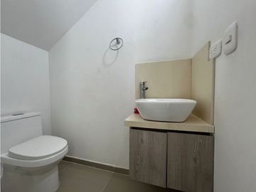 SE VENDE CASA EN EL CASTILLO AR