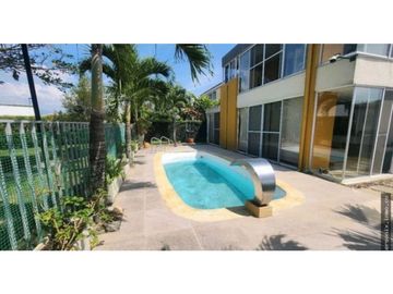SE VENDE CASA EN EL CASTILLO JAMUNDI AR