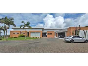 CASA CAMPESTRE EN VENTA, CERRITOS, PEREIRA, RISARALDA