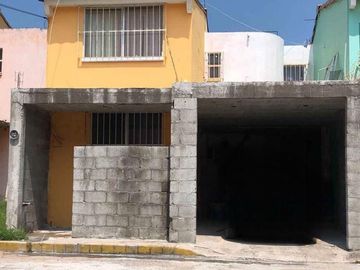 CASA EN VENTA  FRACC. VILLAS LAS DE LAS FLORES ALTAMIRA,TAMPS