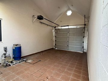 Casa - Fraccionamiento Bugambilias