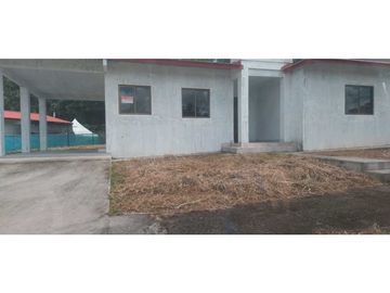 SE VENDE CASA EN SANTIAGO