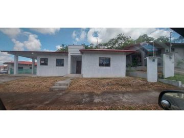 SE VENDE CASA EN SANTIAGO