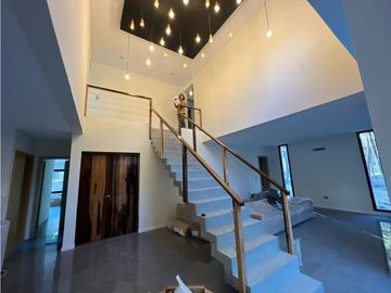 CASA EN VENTA y ALQUILER VILLAROBLES BRISAS 498