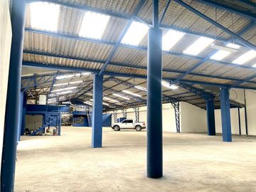 Venta de Nave Industrial, Comercial o Logítica en Cuenca 2510m²