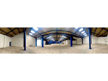 Venta de Nave Industrial, Comercial o Logítica en Cuenca 2510m²