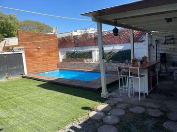 GRAN OPORTUNIDAD  HERMOSA CASA LA CISTERNA - Silvia. Alpha & Omega Corretaje