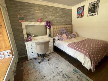 GRAN OPORTUNIDAD  HERMOSA CASA LA CISTERNA - Silvia. Alpha & Omega Corretaje