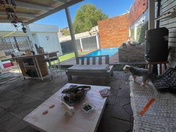 GRAN OPORTUNIDAD  HERMOSA CASA LA CISTERNA - Silvia. Alpha & Omega Corretaje