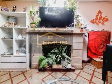 SE VENDE CASA CON AMPLIO TERRENO EN SECTOR DE CENTENARIO, LOS ANDES