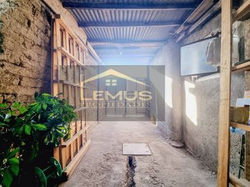 SE VENDE CASA CON AMPLIO TERRENO EN SECTOR DE CENTENARIO, LOS ANDES