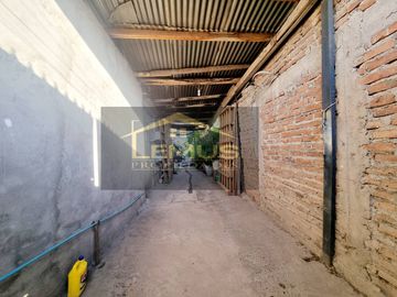 SE VENDE CASA CON AMPLIO TERRENO EN SECTOR DE CENTENARIO, LOS ANDES