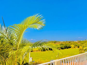 CASA EN VENTA MORELOS CON ALBERCA ESCRITURADA, AMUEBLADA, INFONAVIT JOJUTLA, TEQUESQUITENGO, RENTA VACACIONAL