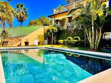 CASA EN VENTA MORELOS CON ALBERCA ESCRITURADA, AMUEBLADA, INFONAVIT JOJUTLA, TEQUESQUITENGO, RENTA VACACIONAL
