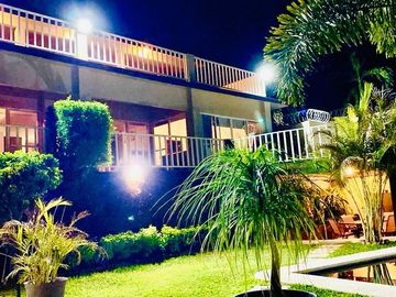 CASA EN VENTA MORELOS CON ALBERCA ESCRITURADA, AMUEBLADA, INFONAVIT JOJUTLA, TEQUESQUITENGO, RENTA VACACIONAL