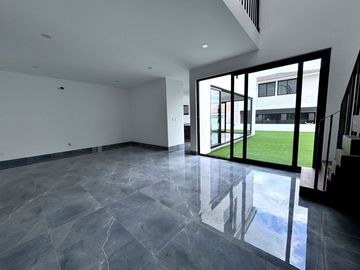 San Alberto con amplio patio
