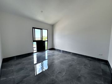 San Alberto con amplio patio