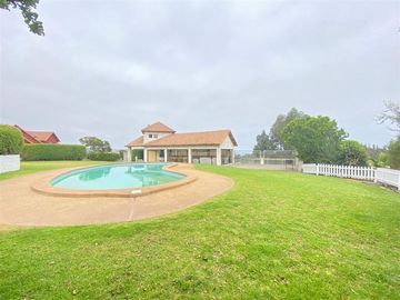 Casa en Venta en Condominio Pie del Mauco