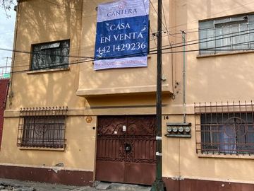 CASA DE DEPARTAMENTOS ENVENTA