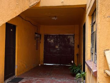 CASA DE DEPARTAMENTOS ENVENTA